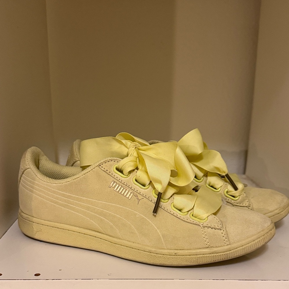 Puma Women's Sneakers in Light Yellow